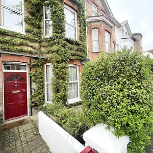 St Michaels Road - Explore Apartment Bournemouth